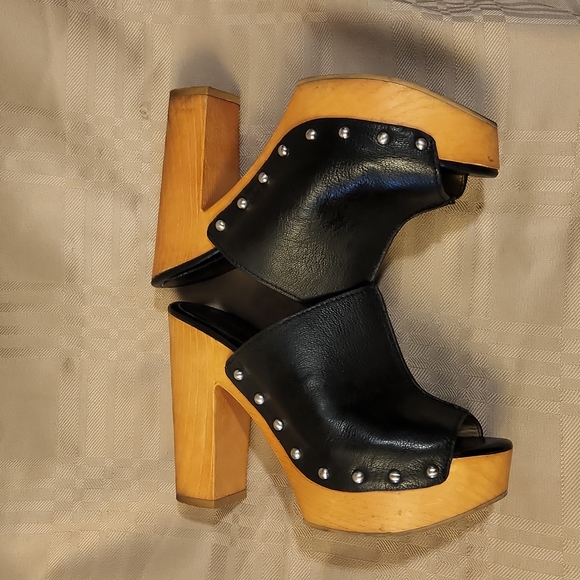 BCBGeneration Karena Platform Mules Size 6.5 - Picture 3 of 10